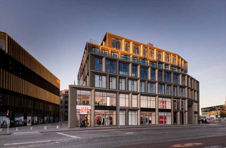 H&M, COS og Regus Hafnartorgi